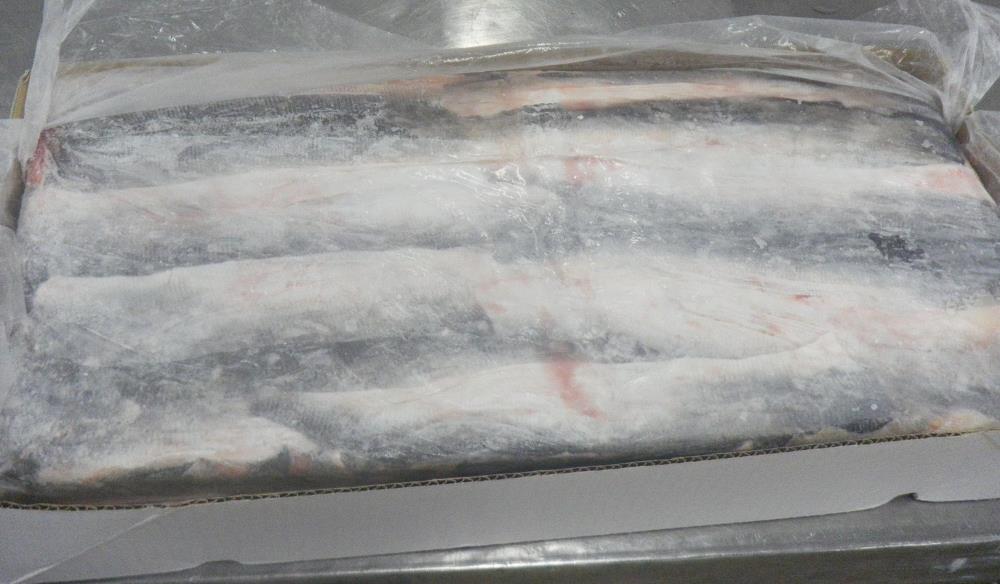 凍巴沙魚皮