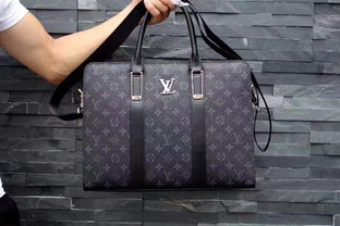 廣州二手服裝鞋帽箱包市場 巴寶莉、普拉達、LV等奢侈品牌貨源直供解析